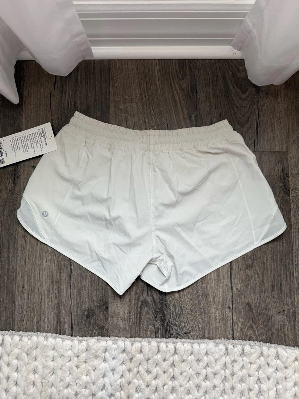 lululemon athletica size 4”